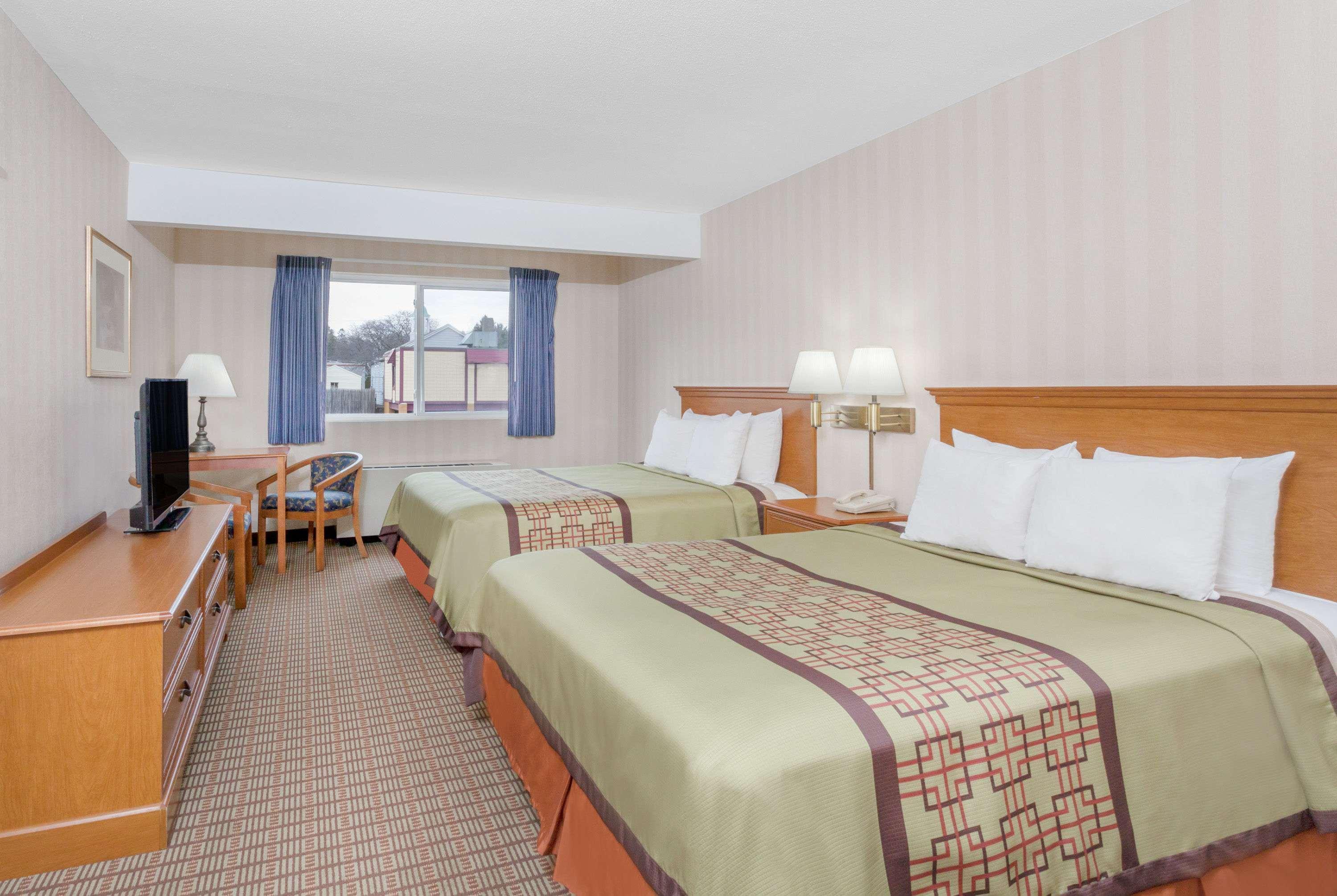 Days Inn By Wyndham Albany Suny Exteriör bild